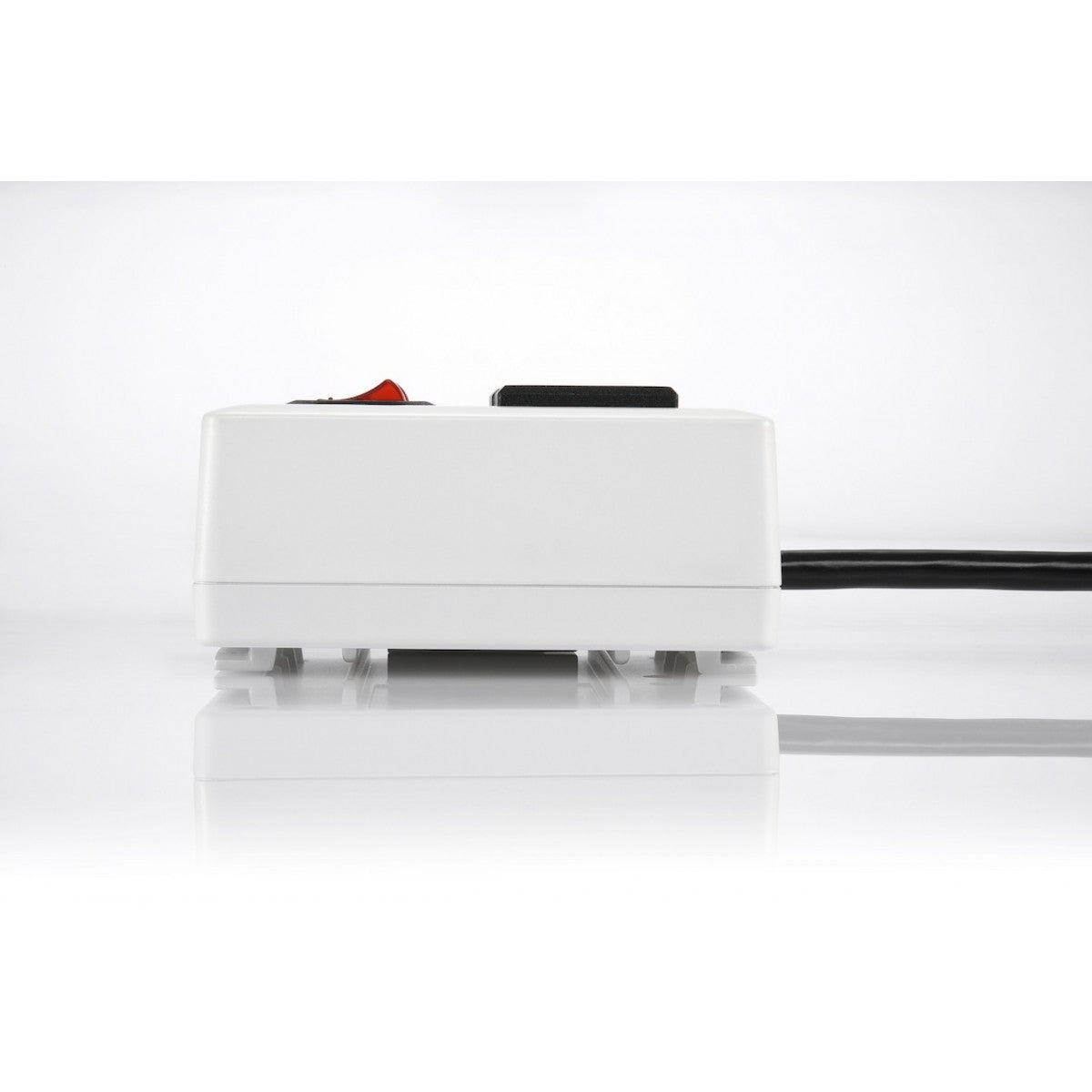 X-5 | 600W/5A | Step-Down Voltage & Frequency Converter – 220V/50Hz to 120V/60Hz